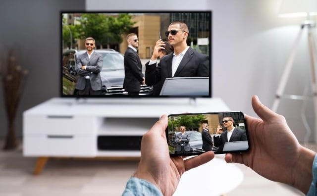 画像：スマホの画面をテレビに映すために必要なもの